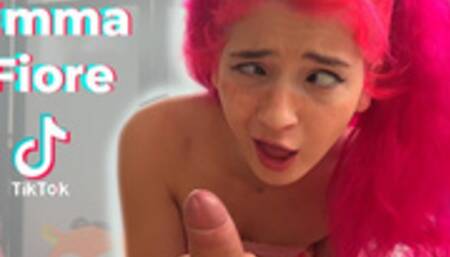 Tiktoker jerks me off making stupid faces
