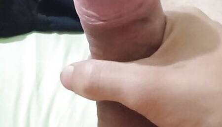 quick masturbation in bed!!!!!