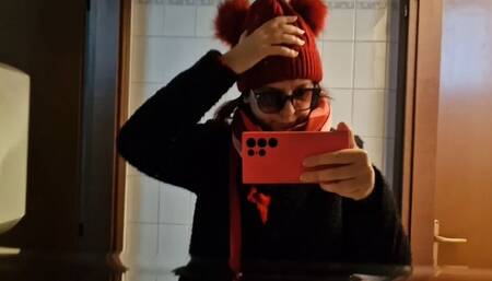 Sexy pee and little fart in a public toilet 4K