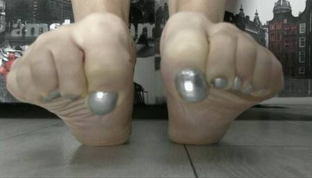 I love your toe curl  silver color (Part 1) MP4 FULL HD 1080p