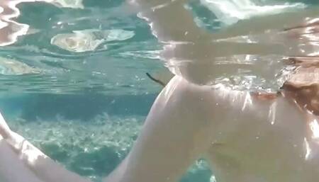 Emelie Crystal - New Analtoys tested