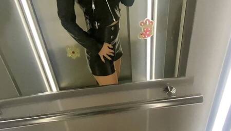 Tinder Date with Leather clothes came home and let me destroy her