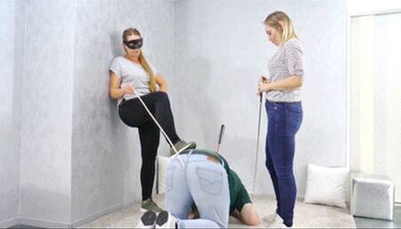 Queen Hanna and Lady Nora beat the slave - small version