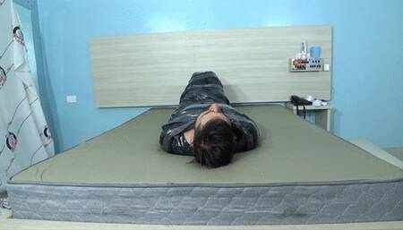 SEXY DOMINATRIX SITTING AND EXPLODING INTO SLAVE NOSE BY SCARLET WHITE AND DANIEL SANTIAGO CAM BY RENATO FULL HD