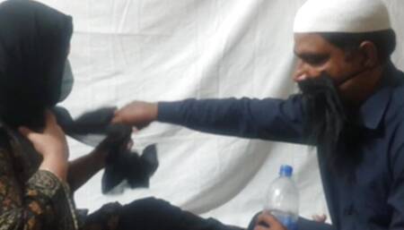 Pakistani Thurki BABA ji Fucked again woman, who came to him for pray