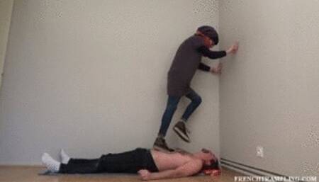 2212 Sneakers trampling with Melanie