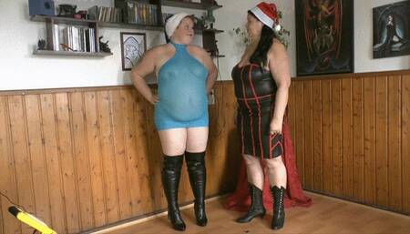 Christmas Video 09 - Fat girl blows man in the car