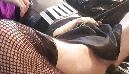 20mins casual sissy anal reaming training on the fuck machine - non stop fuck cd whore
