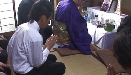 Japanese Milf loves hot cum from stranger