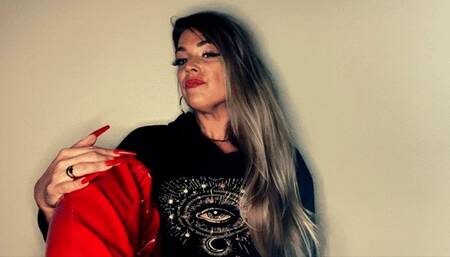 Smoking Virginia Slim 120s in my bathroom classic smoking style with bitcy light ups and candle light ups