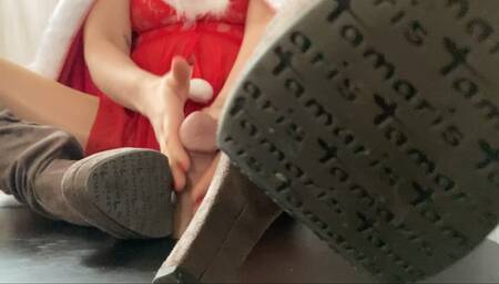 A Shoejob Date with Santa - Fruitcrush, CBT, Bootjob and Handjob in Overknee Boots - 4K