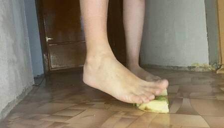 BANANA KIWI CRASHING