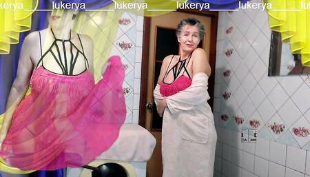 Morning of the newly awakened Lukerya. He takes off his bathrobe in the kitchen and starts a fun flirting on the webcam