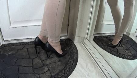 Dipping in sexy black shoes infront of the mirror (HH)