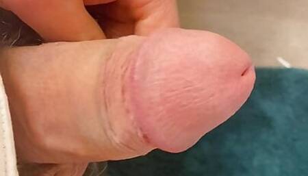 I love to masturbate