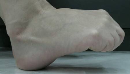 I love your toe curl silver color (Part 3) MP4 FULL HD 1080p