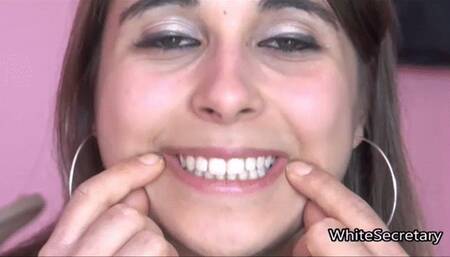 The amazing sharp teeth of Jessica [JESSICA],