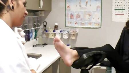 Aria Nicole's The Perverted Podiatrist,Babes Female Doctor has sexy foot fetish, At GirlsGoneGynoCom
