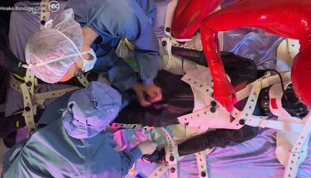 [Rubber Suit Segufix Bondage Treatment (At the Meetup)] Overhead Camera Angle