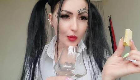 Sweet and delicious apple spit for the dirty boy. Open your mouth and enjoy an unforgettable cocktail from Dominatrix