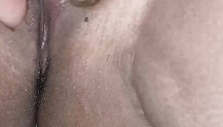 Indian Devar ne apne hi bhabhi ko dopahar me garm kiya uski tight chut air badi gand ko chod chod ke naram kiya