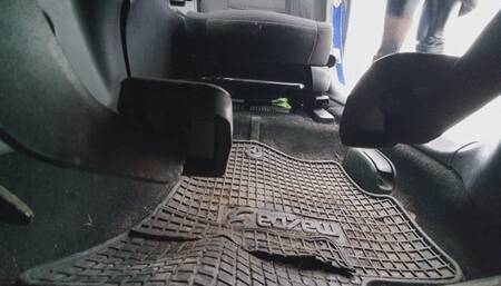 VIEW UNDER PEDAL Nike Sneakers Mazda WMV