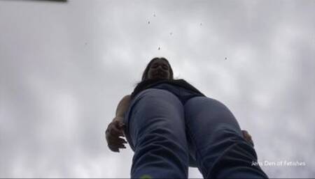 Little man found by giantess_