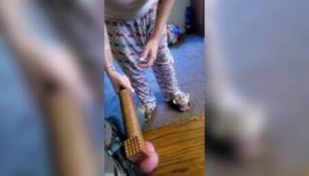 Ballbusting play