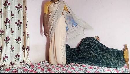 MADHU LAILA  saree strip tease 4