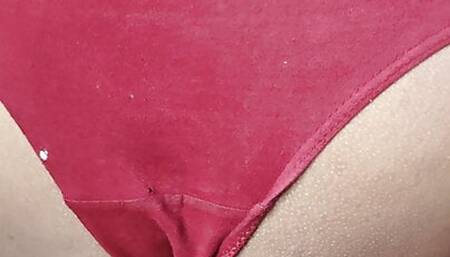 Indian mom Sruti fingering her pussy with oils and showing her big ass and juicy wet pussy in bikini