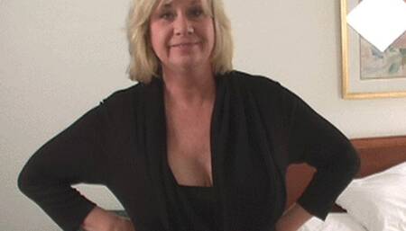 Atlanta Fan Comes In For A Quickie Blow Job! (wmv)