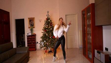 Dance in the style of a king 2  SD MP4(480*360)HD