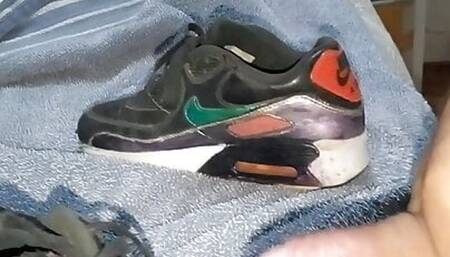 Fucking and Cumming over old air max