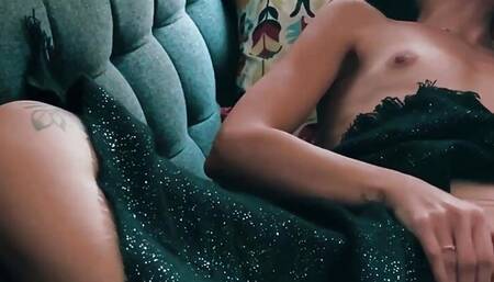 Cougar mastrubates while sucking a dick