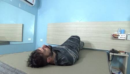 Teen face sitting, by Satina and Daniel Santiago, (cam by Manu) FULL HD