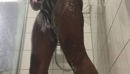 Solo Shower play