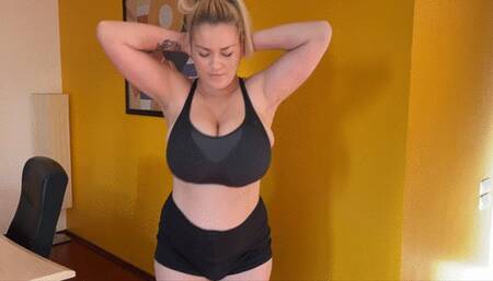 Extreme, rough, high knees exercise