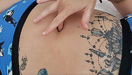 Gently Caressing My Sexy Belly (HD 1080p MP4)