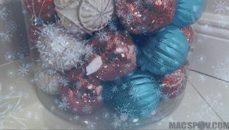 A Big Booty Christmas Threesome with PAWGs AJ Applegate and Kelsi Monroe Fucking Big Dick Santa