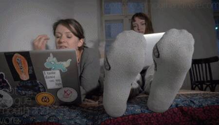 Dreams of My Step-Mom & Step-Sister (FF Foot Worship)