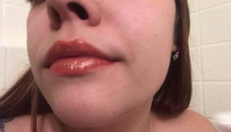 Giantess  boss eating tinies