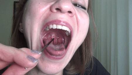 Show throat and touch the uvula (T)