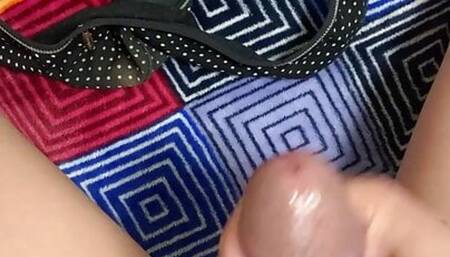 Rus Shemale cum on her dirty panties