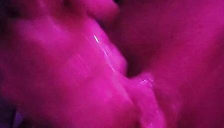 Joven con enorme polla