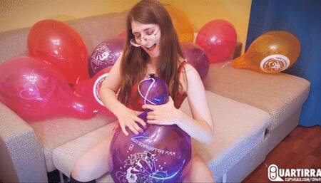 Q812 Cosette squeezes and pops 10 tight Belbals 14'' with her fingers - 480p