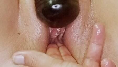 Using my wand vibrator to make my pussy wet and tasty