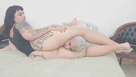 A YOUNG BBW WITH FURY PUNISHING THE SLAVE WITH HIS POWERFUL LEGS -- BY MISTRESS KETTLIN RAVENA - CLIP 3 IN FULL HD