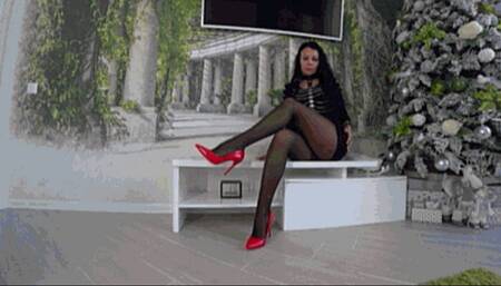 Masturbation with pantyhose in one red shoe La