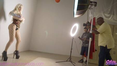 Behind the scenes photoshoot Red Parrot stripclub