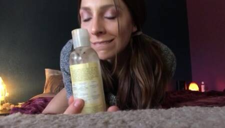 Tori Fucks A Deep Conditioner Bottle